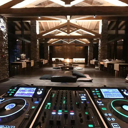 Les Neiges D'antan 4*