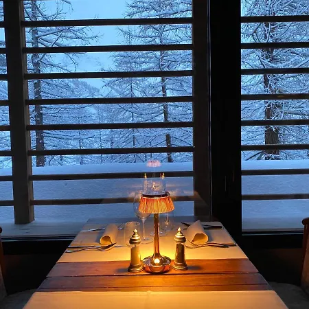 Les Neiges D'antan 브루일서비니아